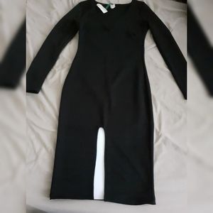 Long sleeve black v neckline dress